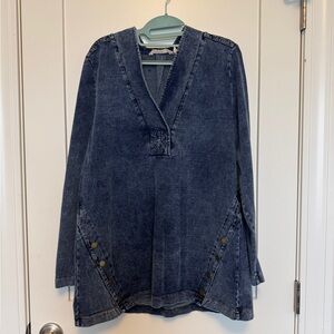 SOFT SURROUNDINGS XL Chambray Denim Tunic Top Split V Neck Snaps At Side